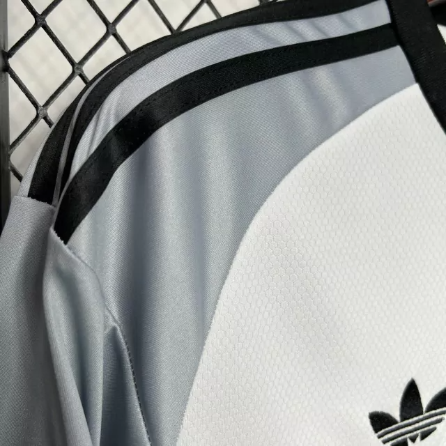 Camisa Juventus 24/25 Goleiro - Torcedor - Branca