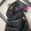 Camisa Chelsea 2024/25 III Third - Torcedor - Preta e Rosa