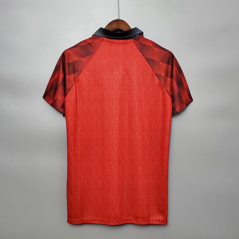 Camisa Retrô Manchester United 1996 I Home - Umbro
