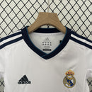 Conjunto Infantil Retrô - Real Madrid 2012/13 I Home