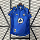 Camisa Retrô Newcastle 1998/1999 II Away - Azul - Adidas