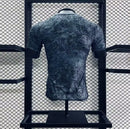 Camisa Manchester United 2024/25 Stone Roses Pré-Jogo - Jogador