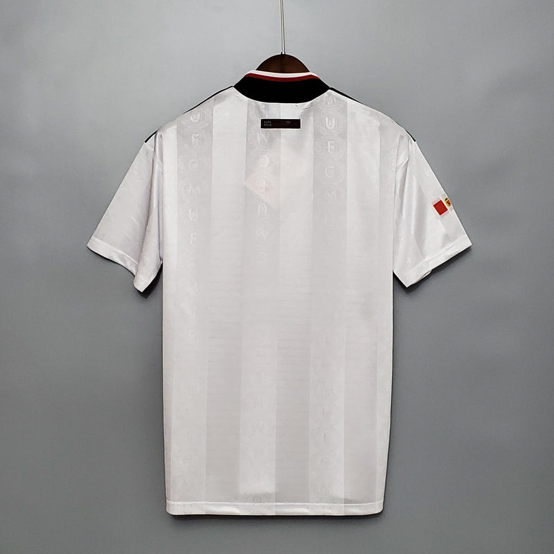 Camisa Retrô Manchester United 1997/1998 II Away - Branca - Umbro