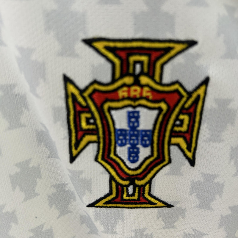 Camisa Retrô Portugal 2004 II Away Branca - Nike