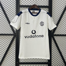 Camisa Retrô Manchester United 2000/2001 II Away - Branca - Umbro