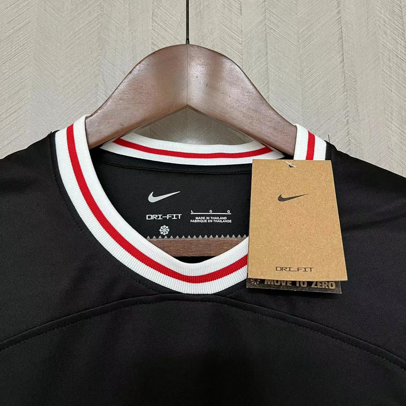 Camisa Frankfurt 2023/24 II Away - Torcedor - Preta