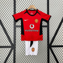 Conjunto Infantil Retrô - Manchester United 2002/04 I Home