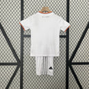 Conjunto Infantil Retrô - Real Madrid 2013/14 I H ome