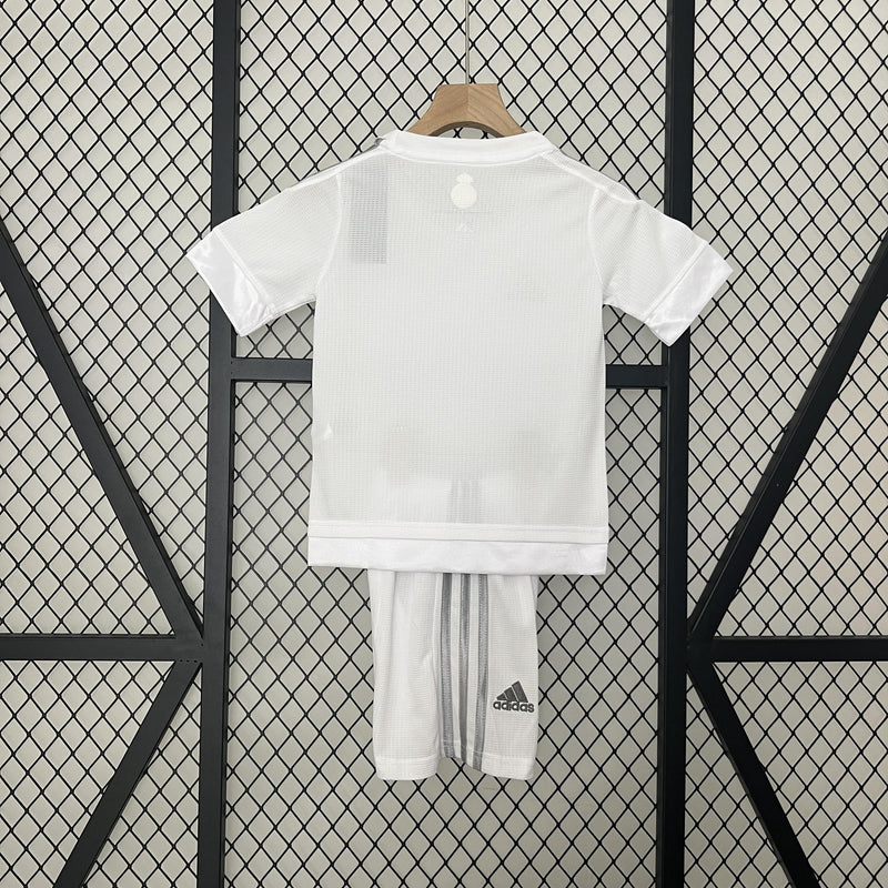 Conjunto Infantil Retrô - Real Madrid 2015/16 I Home