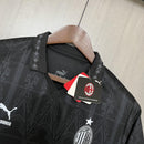 Camisa Milan 2024/25 Puma x Pleasures Especial - Torcedor - Preta
