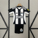 Conjunto Infantil - Newcastle 24/25 I Home