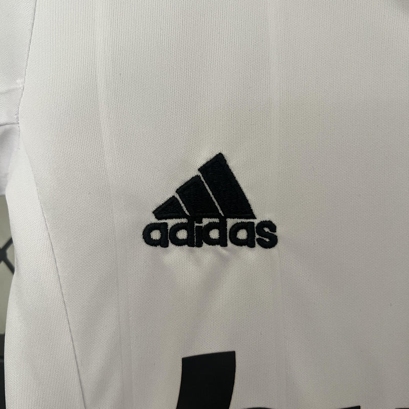 Conjunto Infantil Retrô - Real Madrid 2012/13 I Home