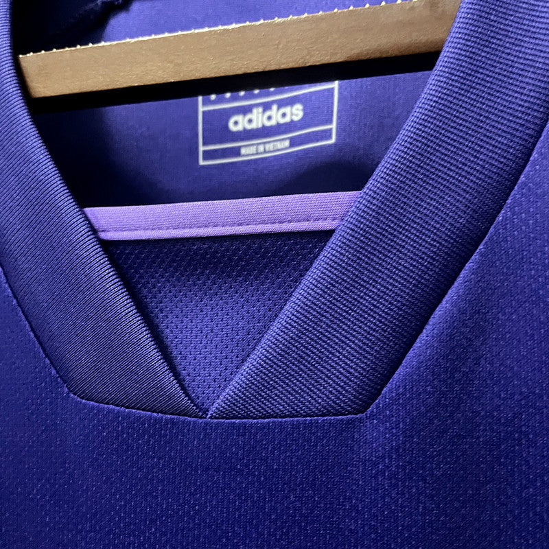 Camisa Argentina 2022/23 Campeão Copa 3 Estrelas - Torcedor - Roxa Away