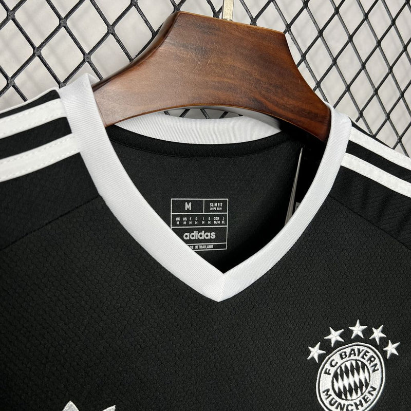 Camisa Bayern de Munique 2024/2025 Goleiro - Preta - Torcedor