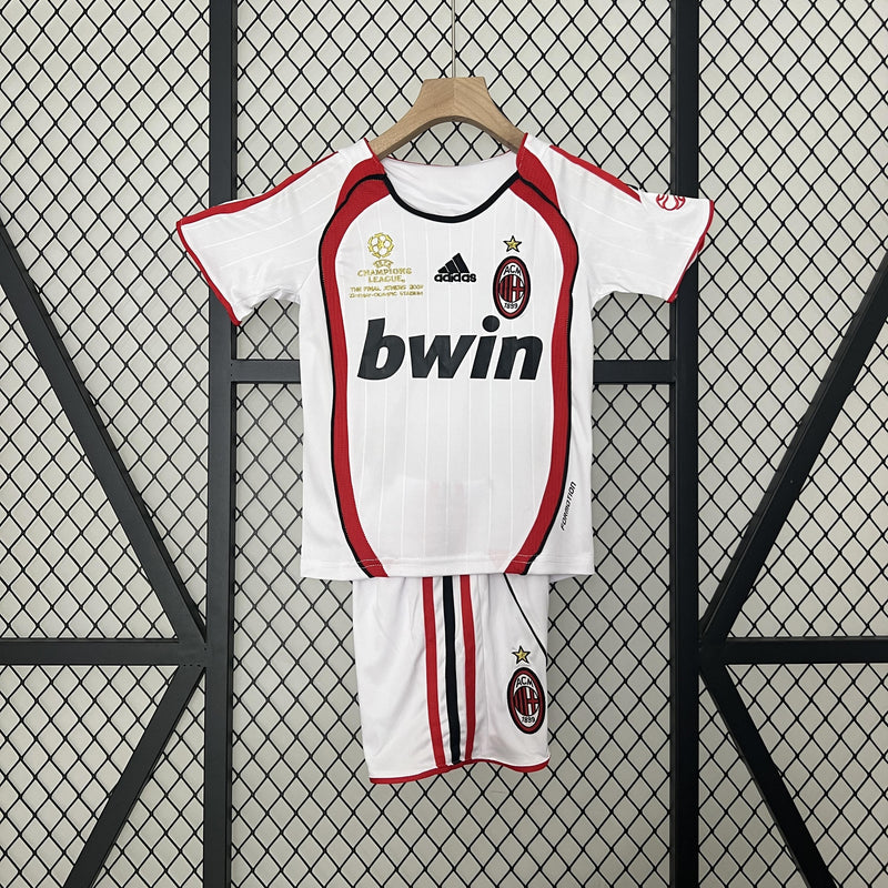 Conjunto Infantil Retrô - Milan 2006/07 II Away Champions League