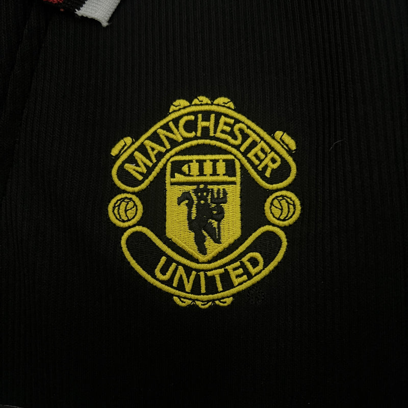 Camisa Retrô Manchester United 1998/1999 Preta - Umbro