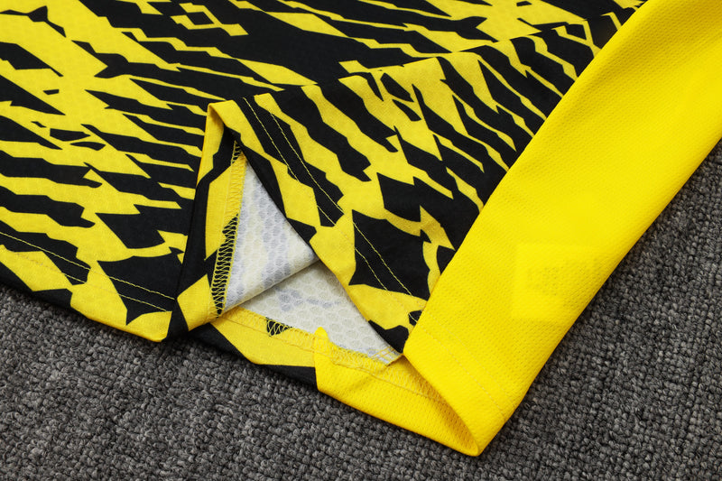 24/25 Conjunto Treino Borussia Dortmund - Frio Zíper Curto - Amarelo