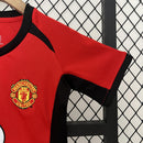 Conjunto Infantil Retrô - Manchester United 2002/04 I Home