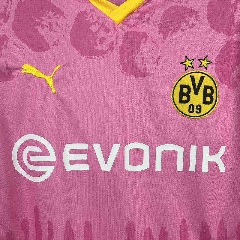 Camisa Borussia Dortmund 25/26 KidSuper Edição Especial - Torcedor - Rosa