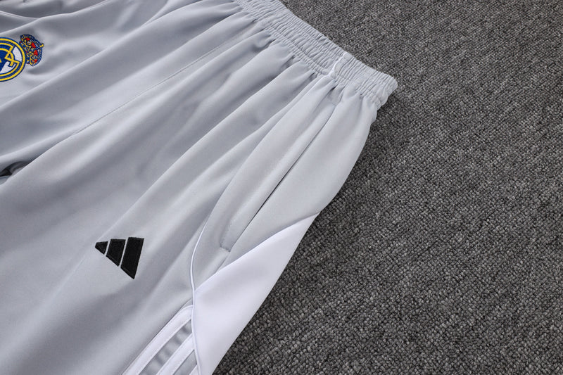 25/26 Conjunto Real Madrid 'Urban Purist' - Frio Zíper Longo - Branco
