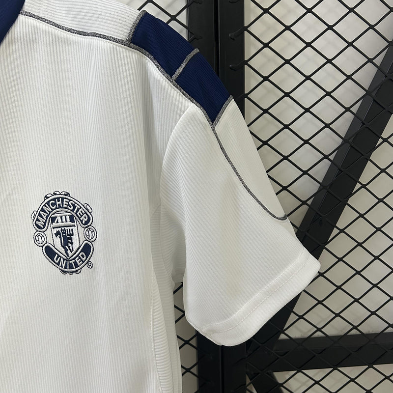 Camisa Retrô Manchester United 2000/2001 II Away - Branca - Umbro