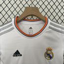 Conjunto Infantil Retrô - Real Madrid 2013/14 I H ome