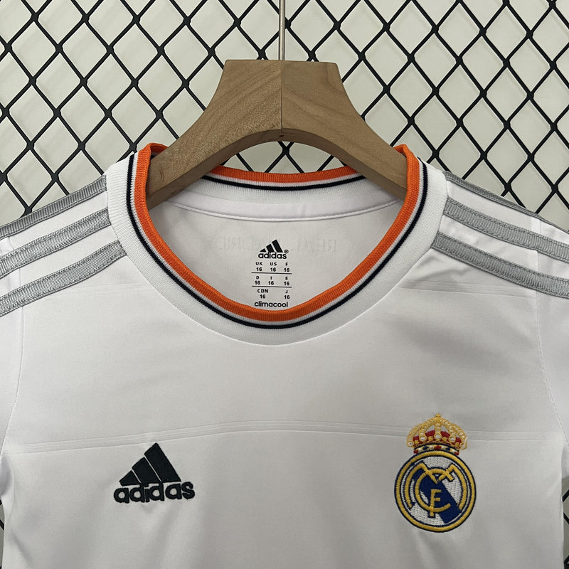 Conjunto Infantil Retrô - Real Madrid 2013/14 I H ome
