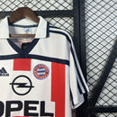 Camisa Retrô Bayern de Munique 2000/2002 II Away - Branca