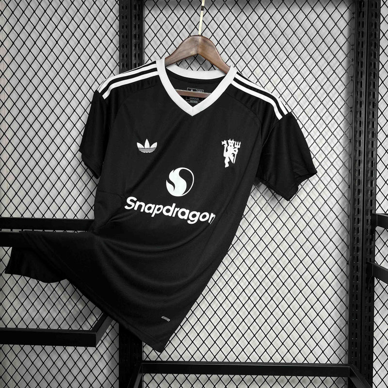 Camisa Manchester United 2024/25 Goleiro - Torcedor - Preta