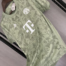 Camisa Bayern de Munique 2023/24 Edição Especial Beer Festival - Torcedor - Verde
