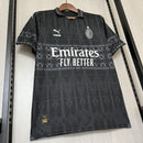 Camisa Milan 2024/25 Puma x Pleasures Especial - Torcedor - Preta