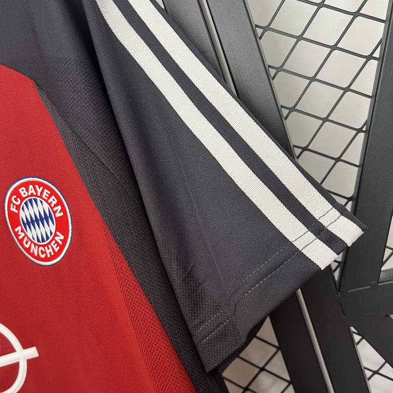 Camisa Retrô Bayern de Munique 2001/2002 Home