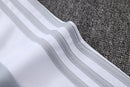 25/26 Conjunto Real Madrid 'Urban Purist' - Frio Zíper Longo - Branco