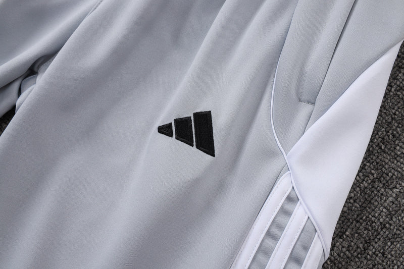 25/26 Conjunto Real Madrid 'Urban Purist' - Frio Zíper Longo - Branco