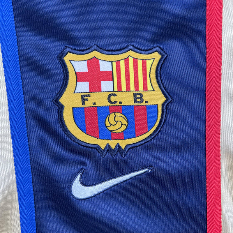 Camisa Retrô Barcelona 2002 II Away - Dourada - Nike