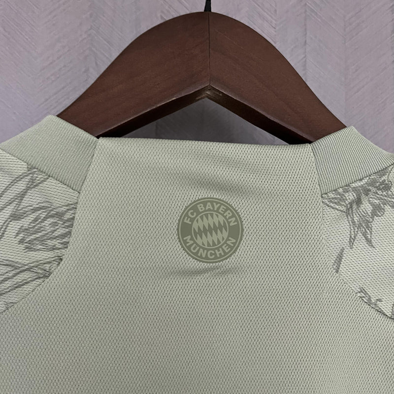 Camisa Bayern de Munique 2023/24 Edição Especial Beer Festival - Torcedor - Verde