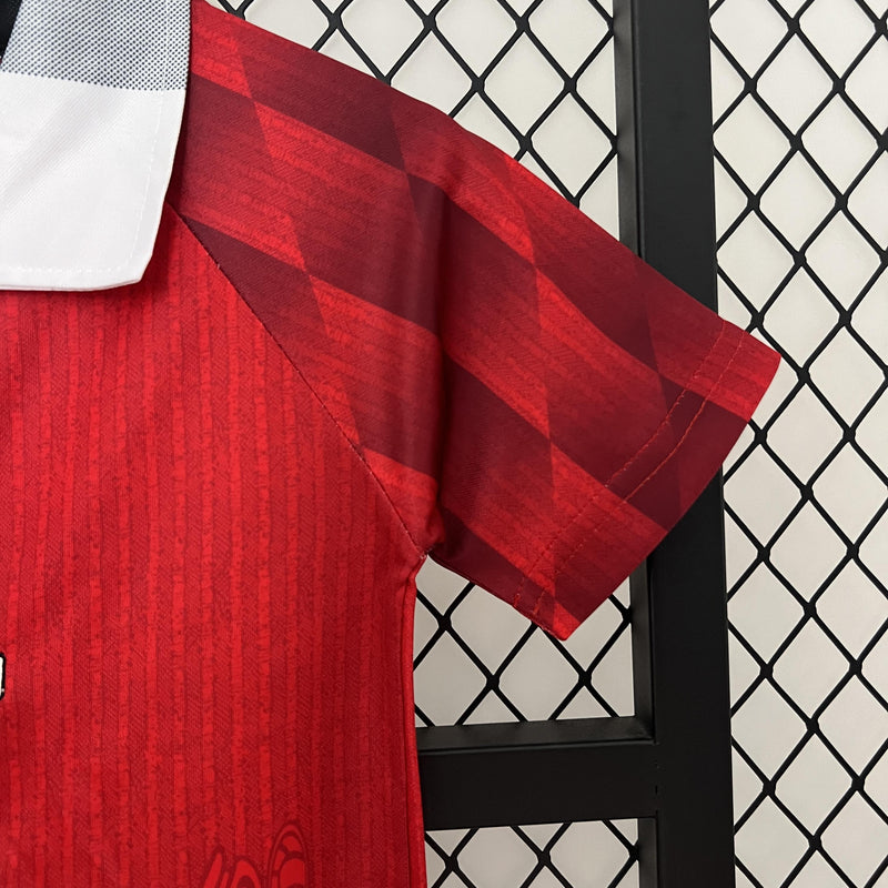 Conjunto Infantil Retrô - Manchester United 1996/97 I Home