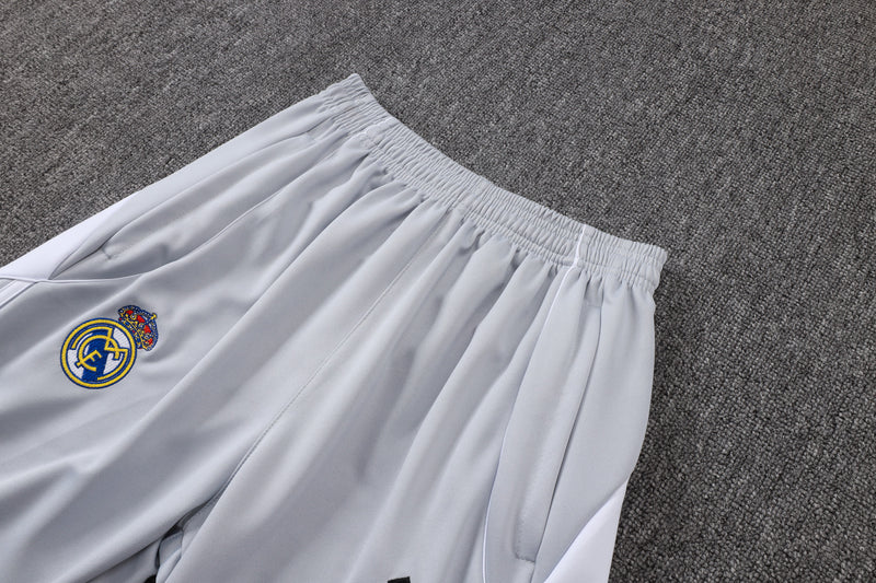 25/26 Conjunto Real Madrid 'Urban Purist' - Frio Zíper Longo - Branco